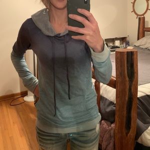 Women’s small ombré cotton long sleeve hoodie